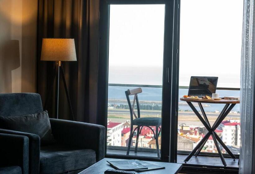 سوییت سوپریور با چشم‌انداز دریا, Misal Hotel Trabzon