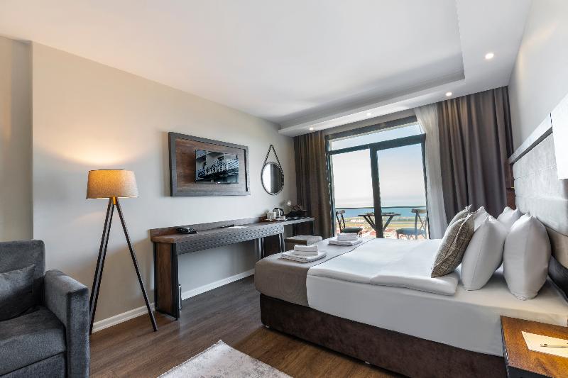 اتاق لوکس با چشم‌انداز دریا, Misal Hotel Trabzon