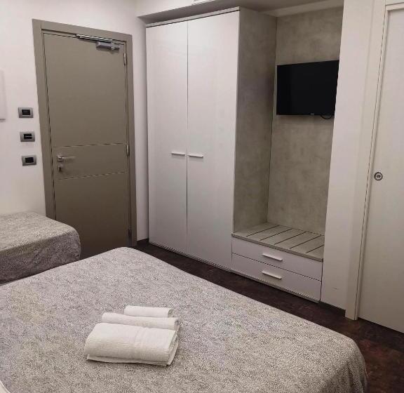 Triple Room Sea View, Miramare