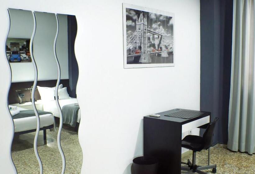 Номер Стандарт Совместная Ванная, Quart Youth Hostel & Apartments