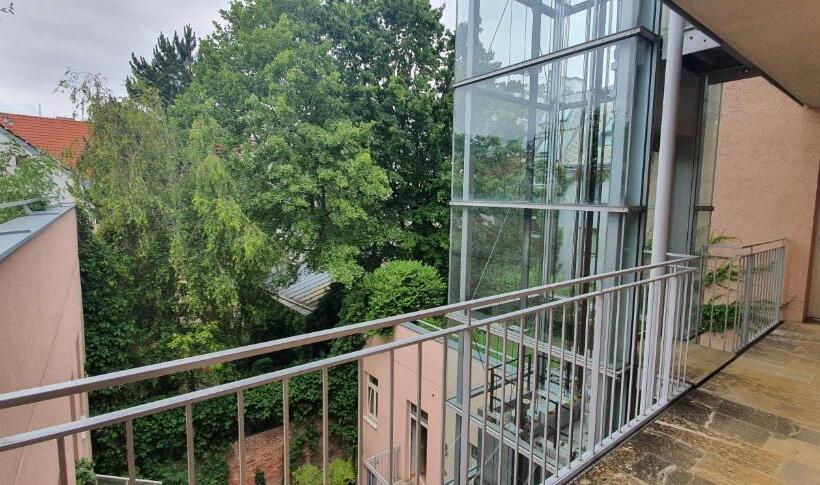스탠다드 스튜디오, Vienna Hostel Ruthensteiner