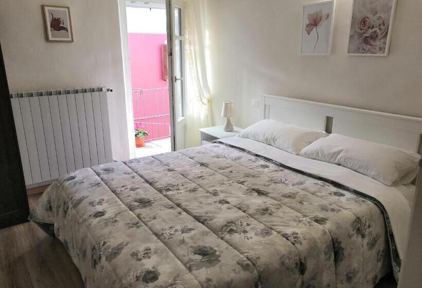 Quarto Estandar, Casa Sabina