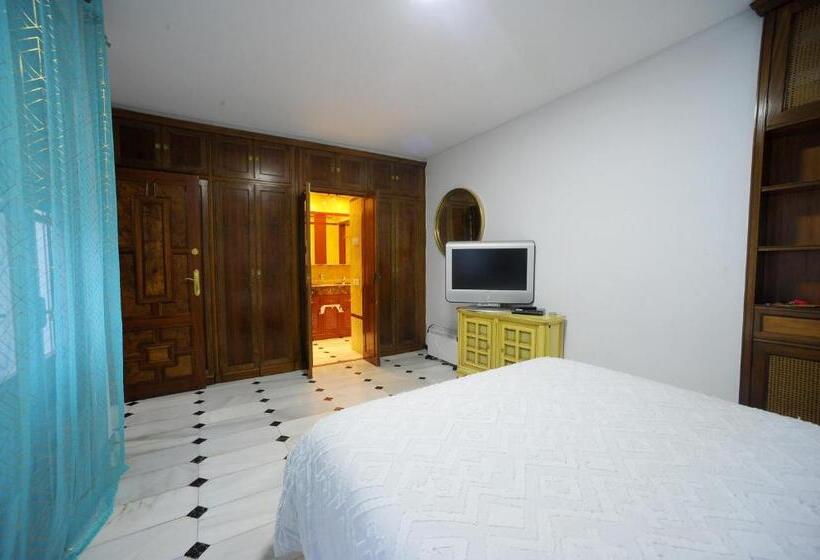 اتاق استاندارد, San Basilio´s Red House