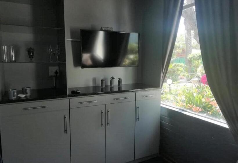 이그제큐티브 룸 킹사이즈 침대, Lindekroon Guest House