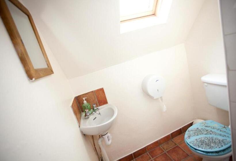 اتاق استاندارد سه نفره, Aille River Tourist Hostel And Camping Doolin