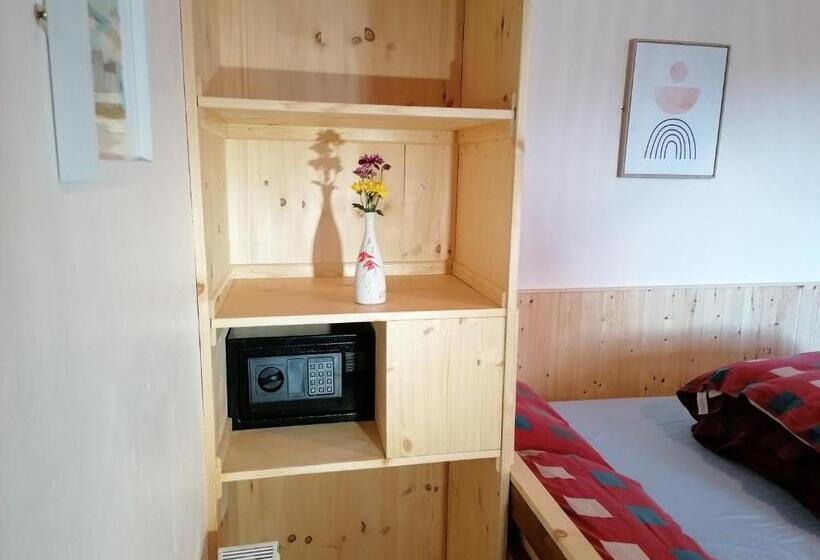 اتاق سوپریور خانوادگی, Aille River Tourist Hostel And Camping Doolin