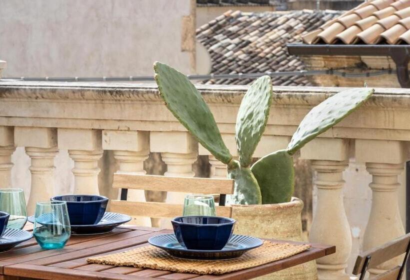 آپارتمان 1 خوابه با تراس, Guest House Aurispa