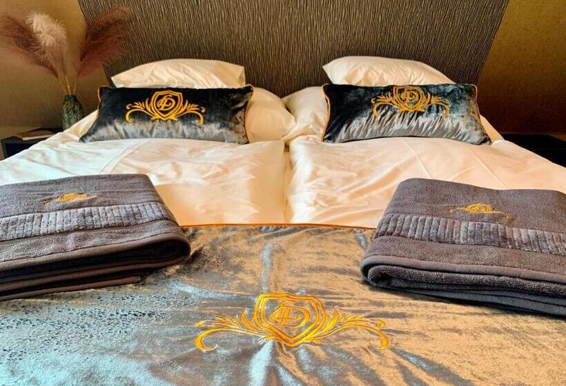 سوییت لوکس, Love And Dream élményvilla