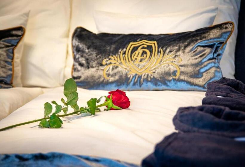 سوئیت با وان آب گرم, Love And Dream élményvilla