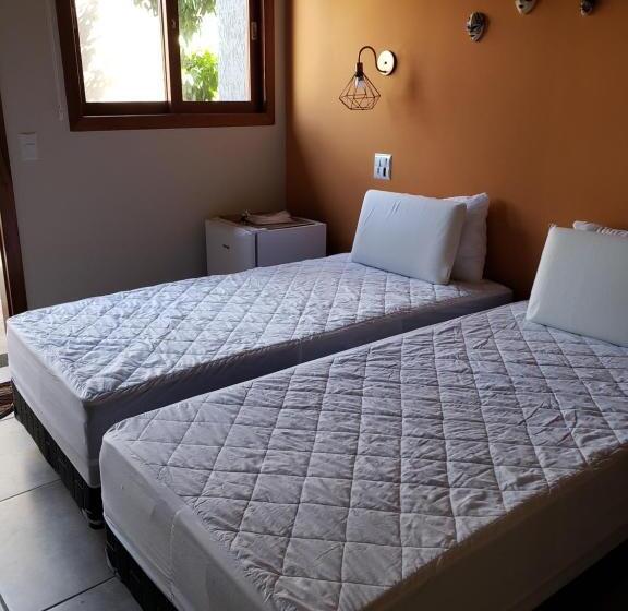 プールビュースタンダードルーム, Suítes Verano Ubatuba   Bairro Itaguá   Com Piscina