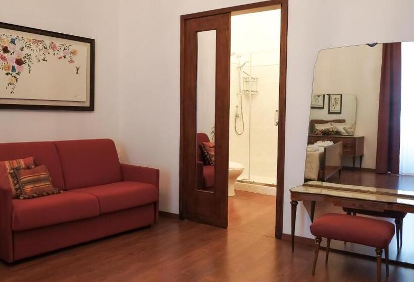 Семейный Номер, La Casa Del Fabbro