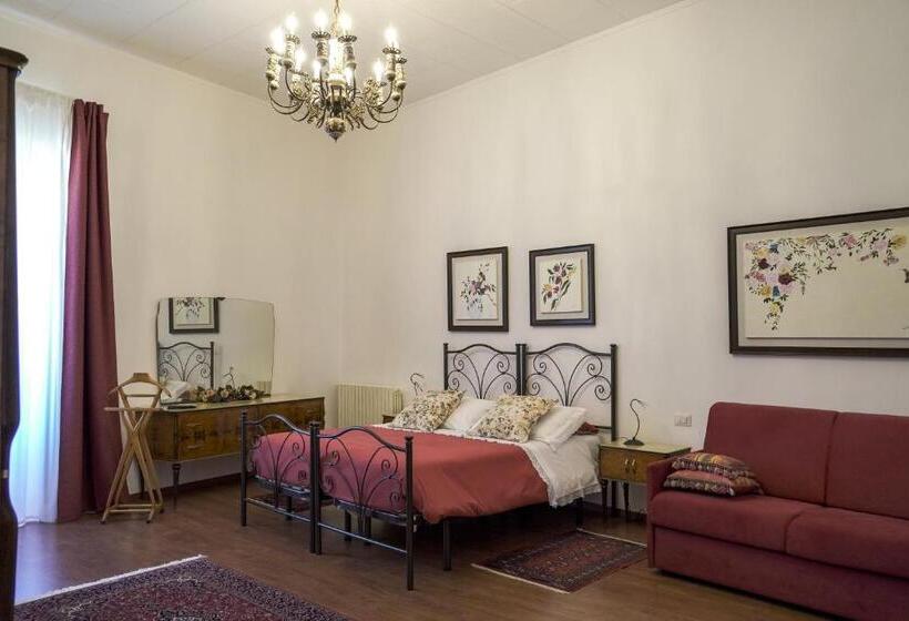 Семейный Номер, La Casa Del Fabbro