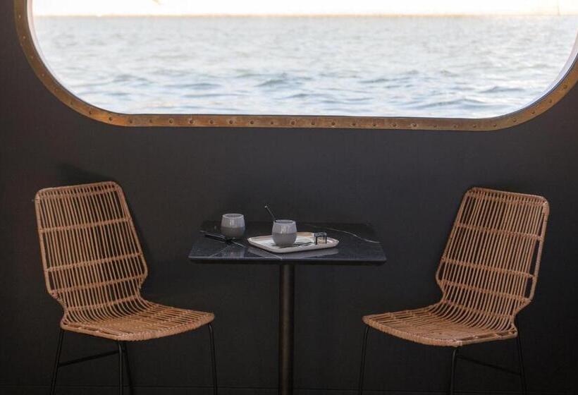 اتاق استاندارد, La Peniche   Bed And Bicycle   Tournon