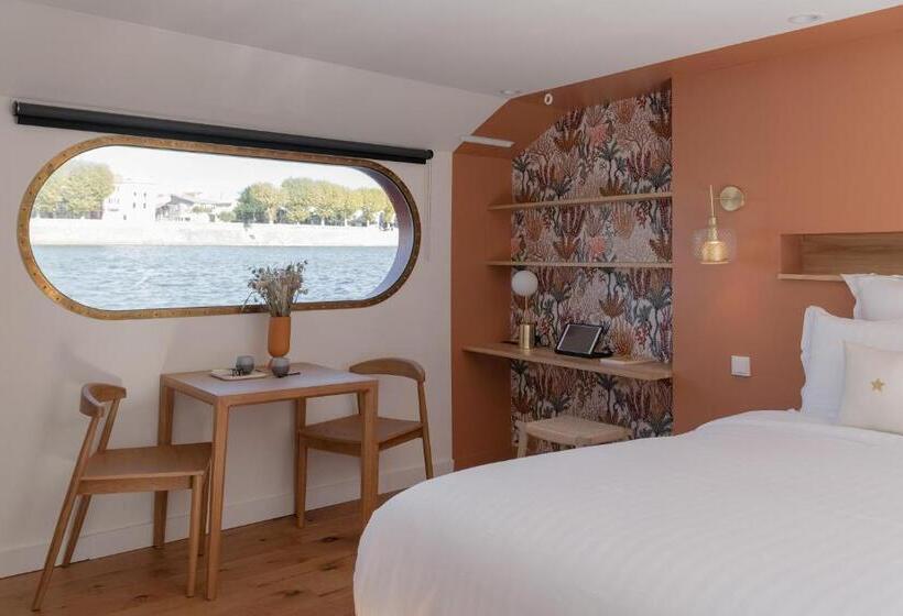 خانه 1 خوابه, La Peniche   Bed And Bicycle   Tournon