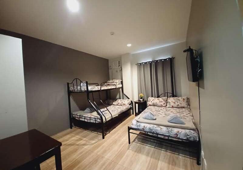 اتاق خانوادگی, 2020 Travelers Inn