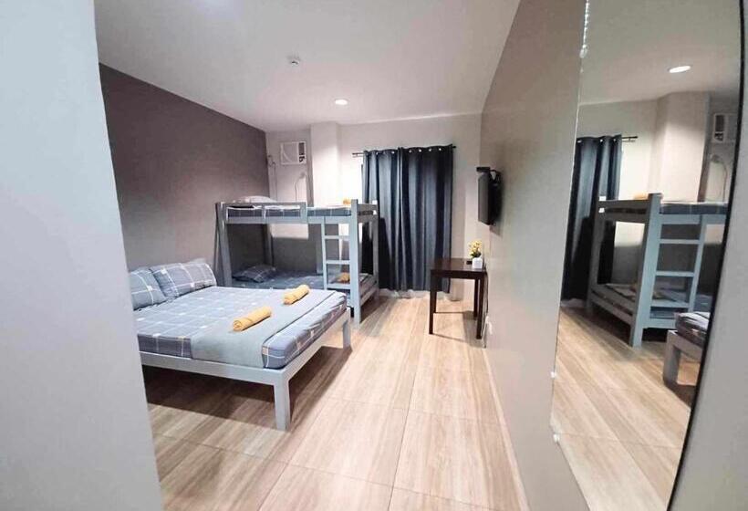 اتاق خانوادگی, 2020 Travelers Inn