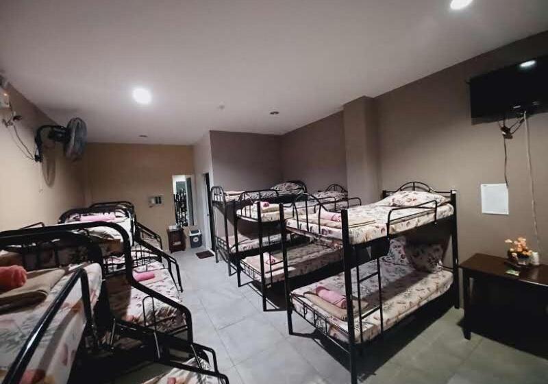 اتاق کلاسیک چهارنفره, 2020 Travelers Inn