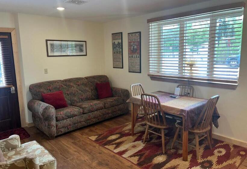 Люкс Deluxe Кровать Кинг, Creekside Downtown Vacation Suites, Only Adults 25 Or Older