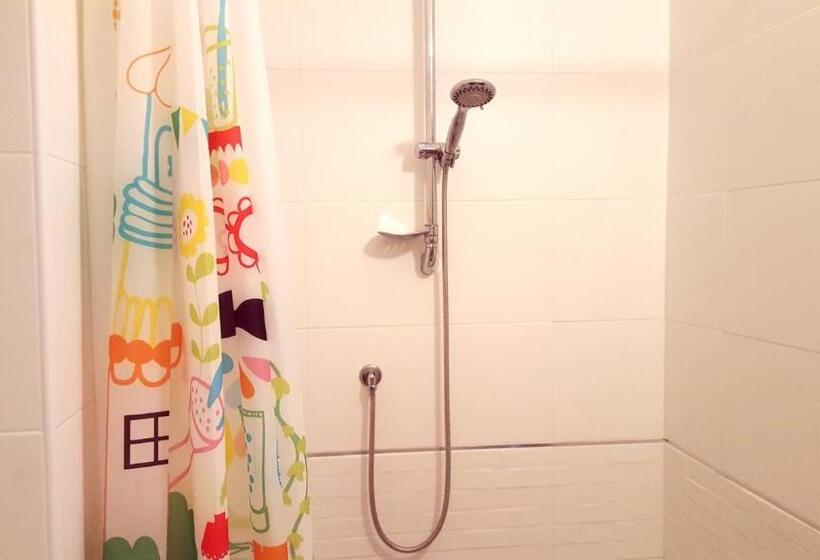 اتاق استاندارد یک نفره, Hostel Mancini Naples