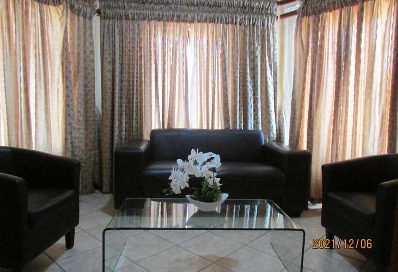 اتاق استاندارد, Lalamnandzi2
