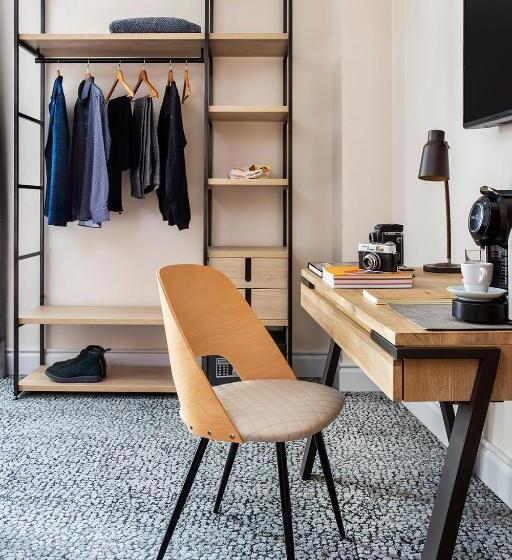 Полулюкс, Cal Roure Boutique