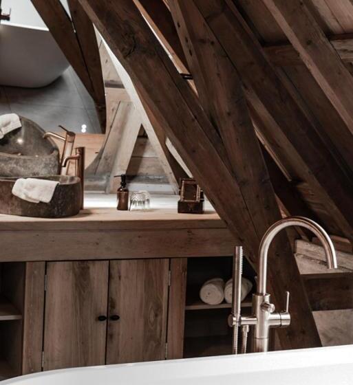 스위트, B&b Slapen Bij Dkw