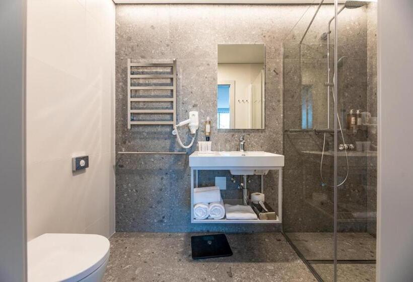 سوییت سوپریور, Spa Nida