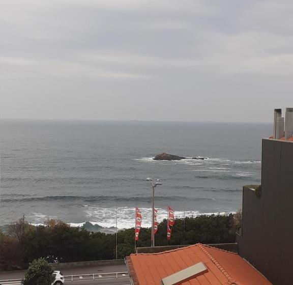 سوییت جونیور با چشم‌انداز دریا, Porto Beach Rooms