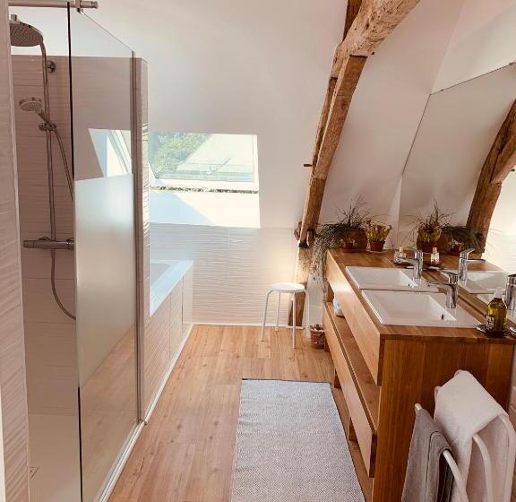 Quarto Estandar Banheiro Compartilhado, Ferme Des Trois Poiriers, Teloché