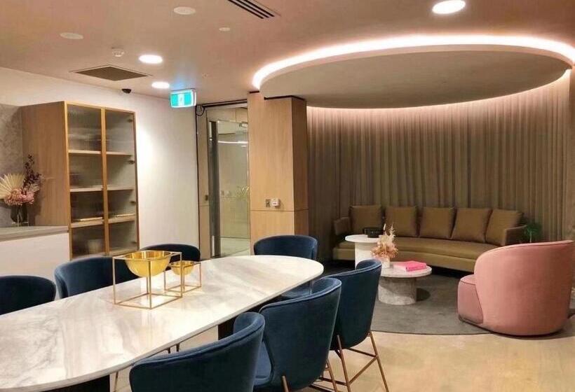 آپارتمان 1 خوابه با چشم‌انداز, Skygarden Luxury Condo
