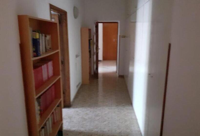 اتاق لوکس, A Casa Di Adele