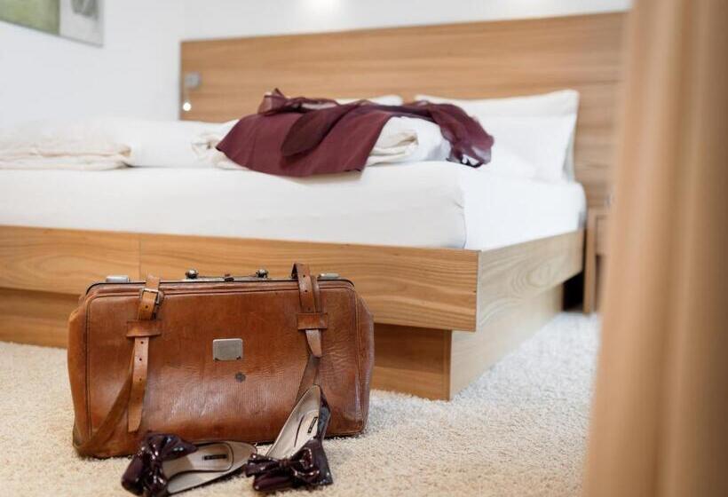 Люкс Повышенной Комфортности, Alpen Comfort Hotel Central