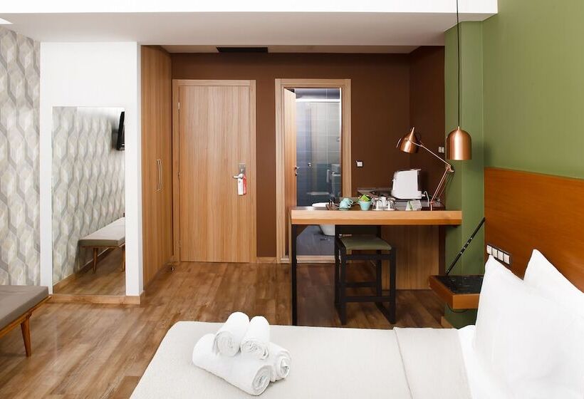 Quarto Estandar, A For Athens