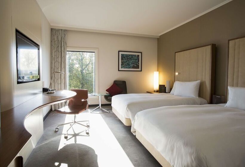 스탠다드 룸, Hilton London Heathrow Airport Terminal 5