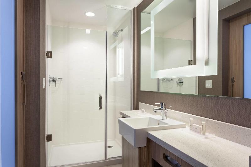 스탠다드 룸, Hilton London Heathrow Airport Terminal 5