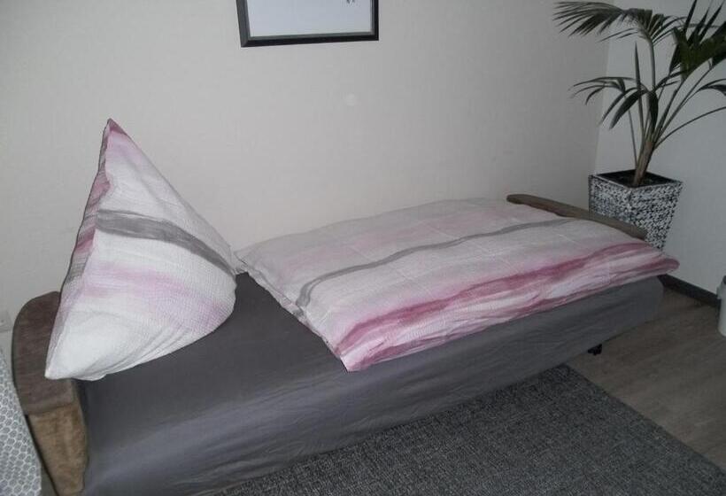 Номер Стандарт, Nähe Nürburgring In Quiddelbach, Gästezimmer Mit Lounge
