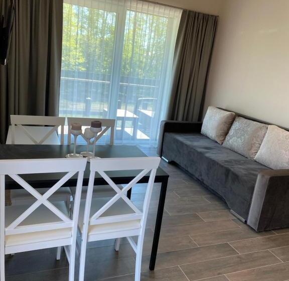 اتاق استاندارد چهارنفره با بالکن, Sky Villa