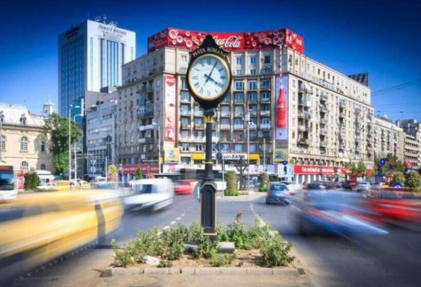 اتاق لوکس با بالکن, Luxury City Center Apartment – Romana