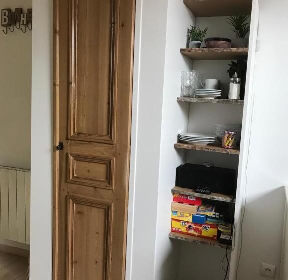 اتاق استاندارد چهار تخته, Chambres Privées Chez Le Particulier Aéroport Lille Lesquin