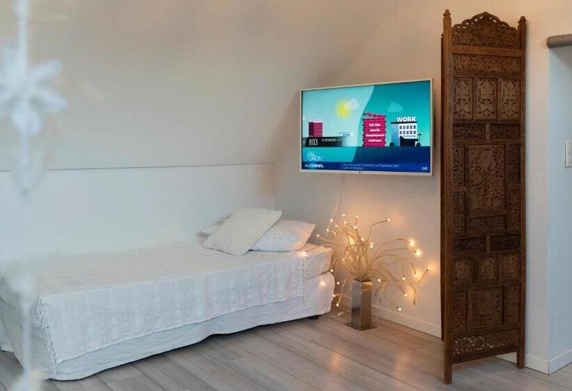 اتاق استاندارد سه نفره, Chambres Privées Chez Le Particulier Aéroport Lille Lesquin