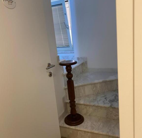 اتاق استاندارد با سرویس بهداشتی مشترک, Red House Accomodation Potenza Picena