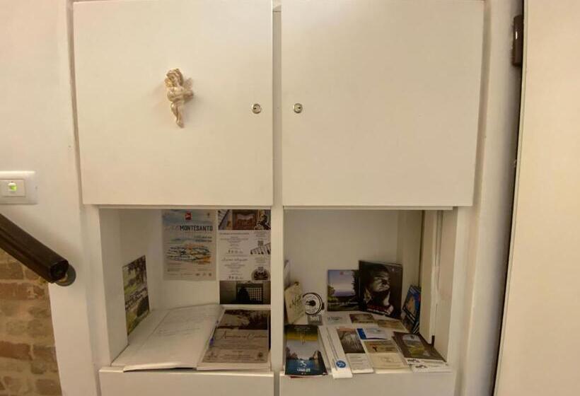 اتاق استاندارد با تخت بزرگ, Red House Accomodation Potenza Picena