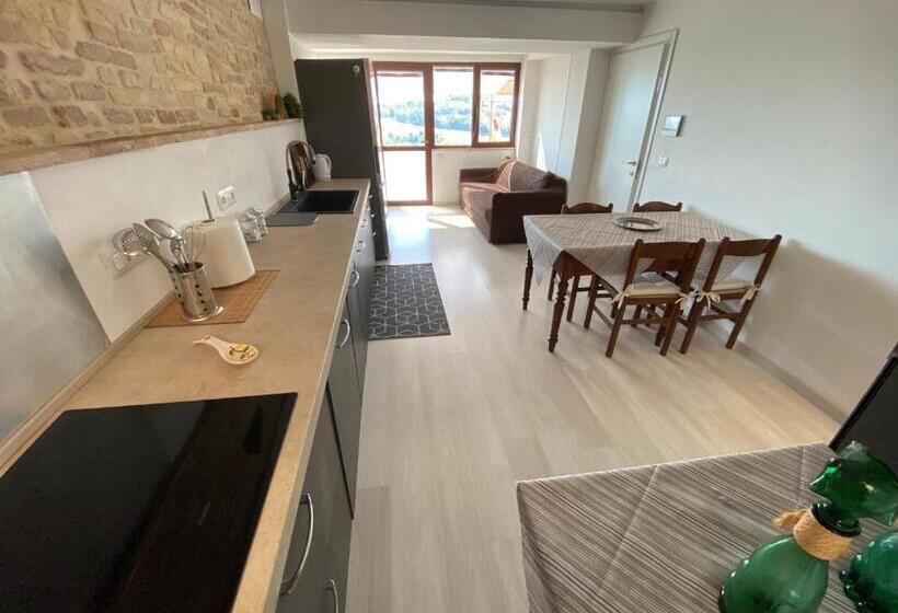 اتاق استاندارد با تخت بزرگ, Red House Accomodation Potenza Picena