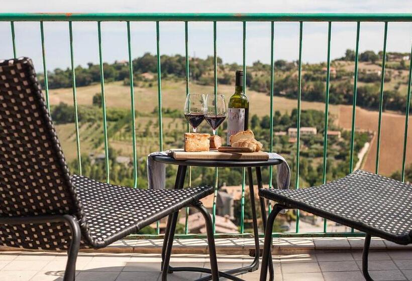 اتاق استاندارد با سرویس بهداشتی مشترک, Red House Accomodation Potenza Picena