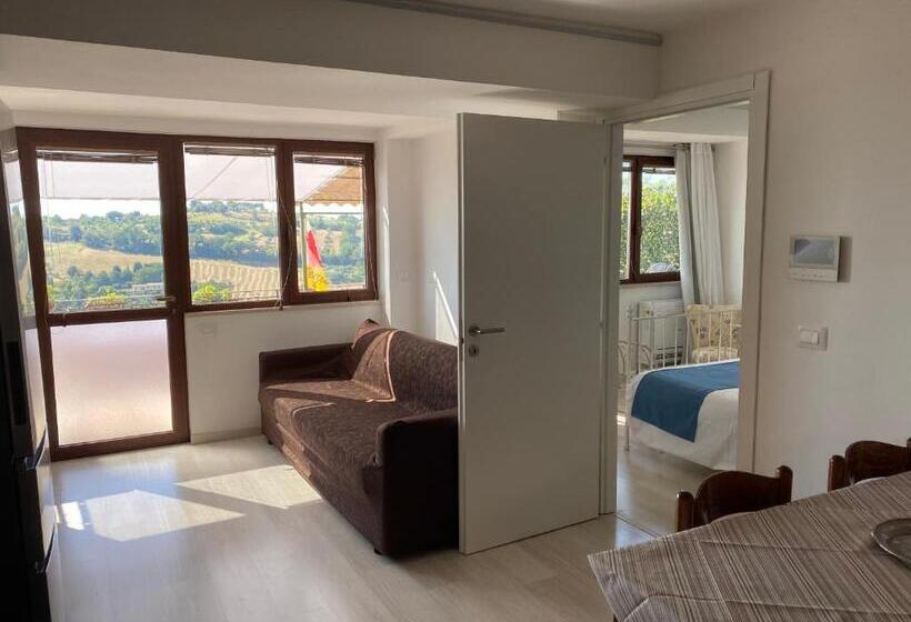 اتاق استاندارد با تخت بزرگ, Red House Accomodation Potenza Picena