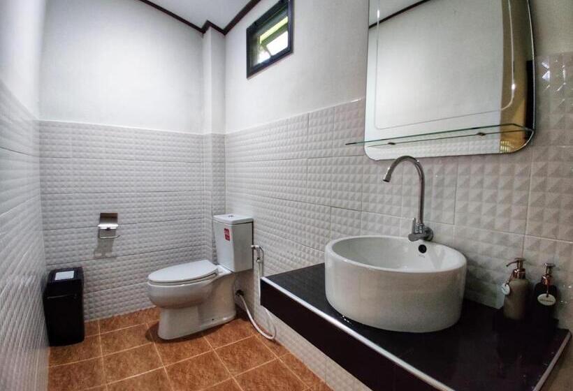 ویلای استاندارد با چشم‌انداز باغ, Hanoii House