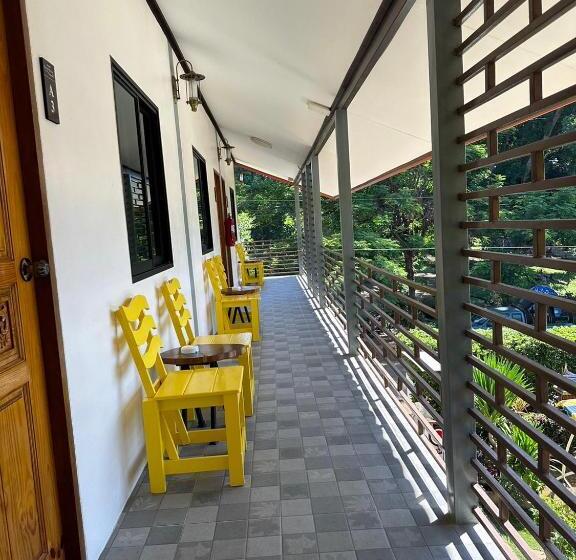 آپارتمان 1 خوابه با چشم‌انداز باغ, Hanoii House
