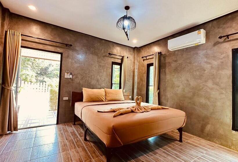 ویلای استاندارد با چشم‌انداز باغ, Hanoii House