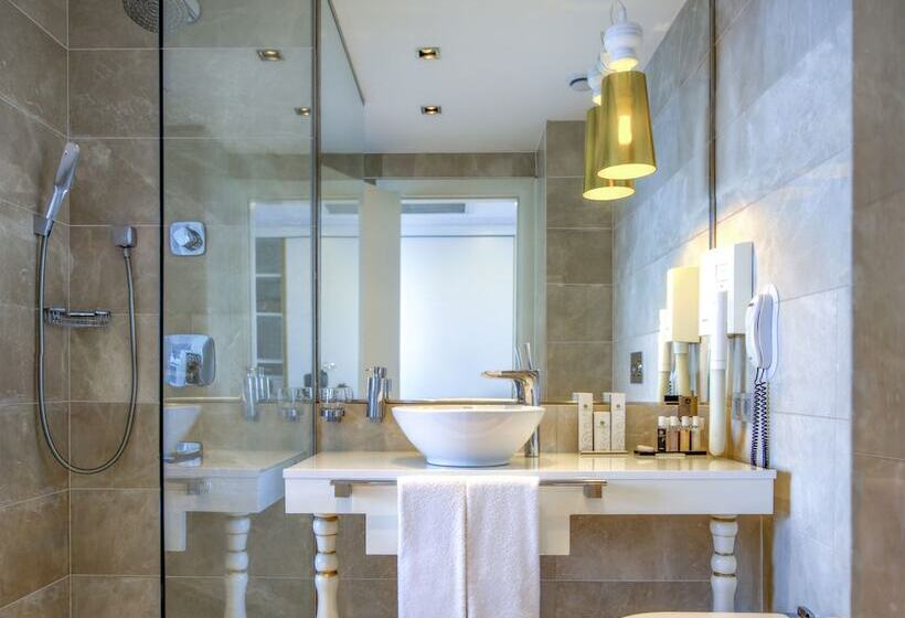 اتاق لوکس با چشم‌انداز دریا, La Boutique Hotel & Suites