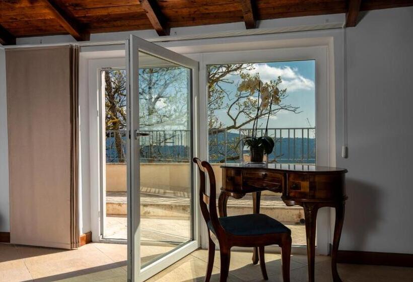 Номер Стандарт Вид на Озеро, La Locanda Del Pontefice   Luxury Country House
